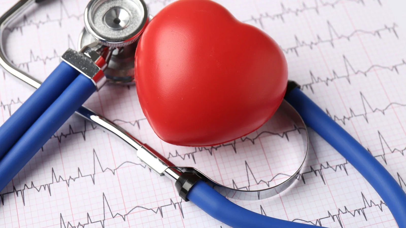 ¿Qué médico trata angina crónica?